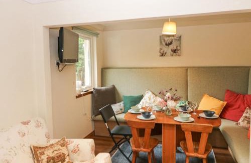 Glenrothes House | Hedgehogs Cottage