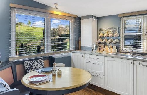 South Molton Cabin | Hedgehogs Lodge