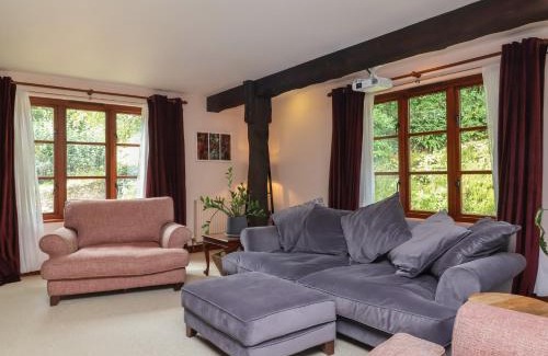 Barnstaple House | Hedgerose