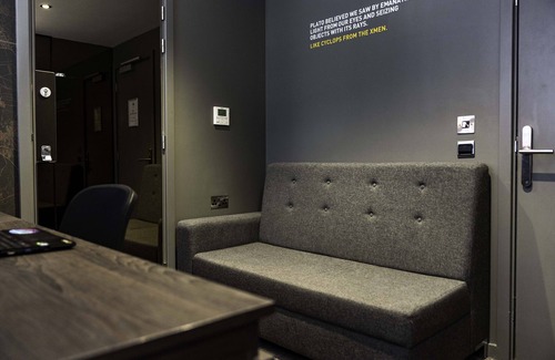 Hammersmith Broadway Hotel | Heeton Concept Hotel - Luma Hammersmith