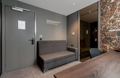 Hammersmith Broadway Hotel | Heeton Concept Hotel - Luma Hammersmith