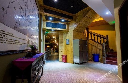 Tengchong Hotel | Hehua Hotspring Bajiao Guanmabang Hostel