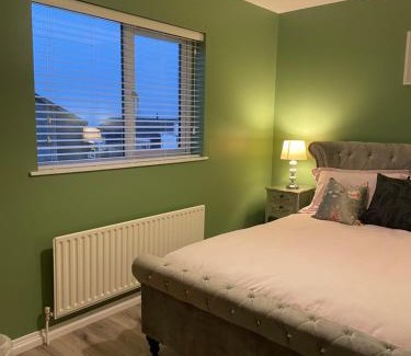 Londonderry Apartment | Heights View Apartment