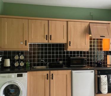 Londonderry Apartment | Heights View Apartment