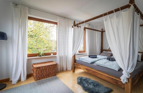 Oberricklingen Apartment | Heimathafen Hannover- Big House with swimmingpool, sauna and garden