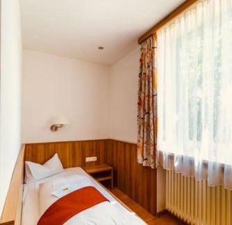 Dachau District Apartment | Heimisches 4 Bett Apartment
