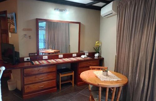 Amanzimtoti Apartment | Heleen's B&B