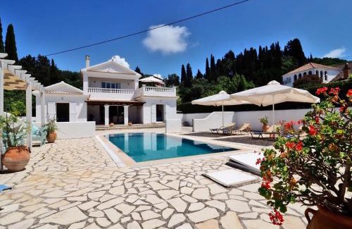 Arillas Villa | Helios Court Villa