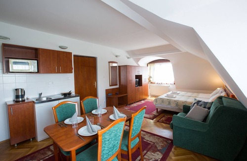 Magasut Hotel | Helios Hotel Pension