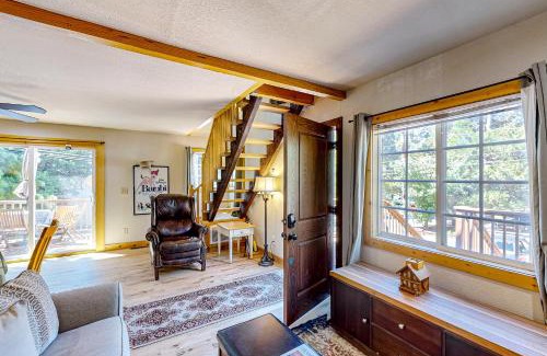 Cedar Glen House | Heliotrope Hideaway