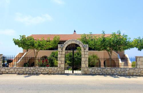 Manganos Apartment | Heliovasilema (Sunset) Apartments and Studios