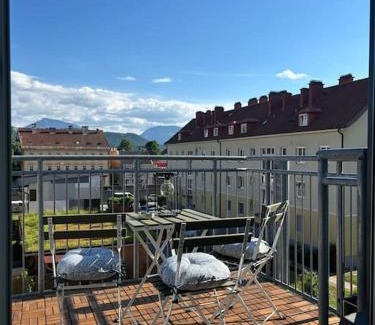 Klagenfurt am Woerthersee Apartment | Helle Dachgeschosswohnung im Zentrum