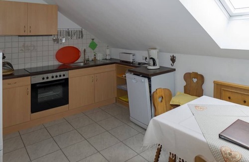 Waldmuenchen Apartment | Helle Ferienwohnung (100m2) mit Garten & Sauna im Haus
