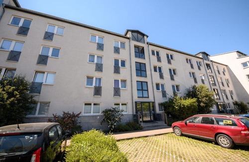 Magdeburg Apartment | Helles City Apartment mit Parkplatz, ruhig und zentrumsnah