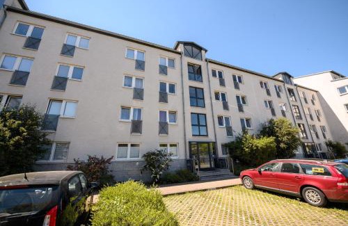 Magdeburg Apartment | Helles City Apartment mit Parkplatz, ruhig und zentrumsnah