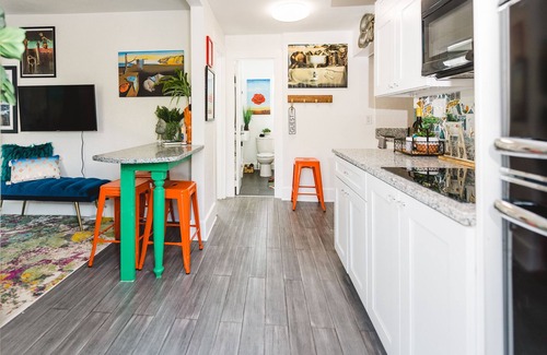 Historic Old Northeast House | Hello Dali- artistic getaway in Downtown St Peten