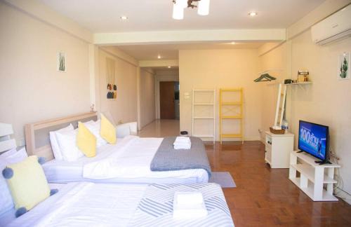 Su Thep Hotel | Hello Host