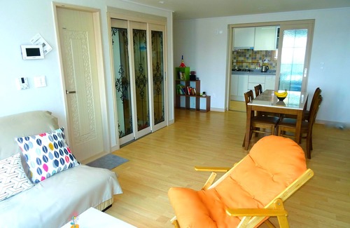 Downtown Apartment | Hello JEJU! Full center, Private room. Large terrace and superb view.