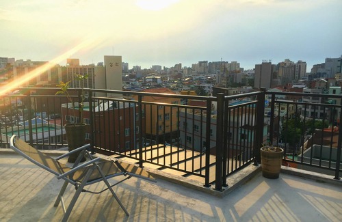 Downtown Apartment | Hello JEJU! Full center, Private room. Large terrace and superb view.