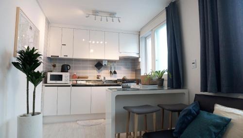 Seochon Apartment | Hello Seochon - Gyeongbokgung Station
