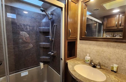 River Ranch Cottage | Hello Sunshine! RV and Golf Cart Rental at River Ranch! 152