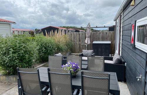 Serooskerke Ski Chalet | Hello Zeeland - Chalet Gapingseweg 5