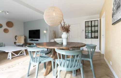 Groot Valkenisse House | Hello Zeeland - Vakantiewoning Beach Lodge Zilt