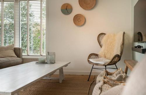 Groot Valkenisse House | Hello Zeeland - Vakantiewoning Beach Lodge Zilt