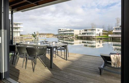 Oranjeplaat Villa | Hello Zeeland - Veerse Wende - Zeekraal 14