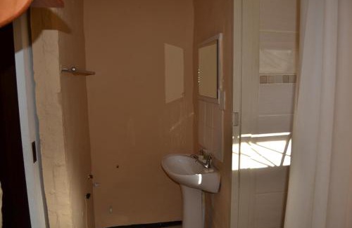 Oudtshoorn Apartment | Heloise Home Stay