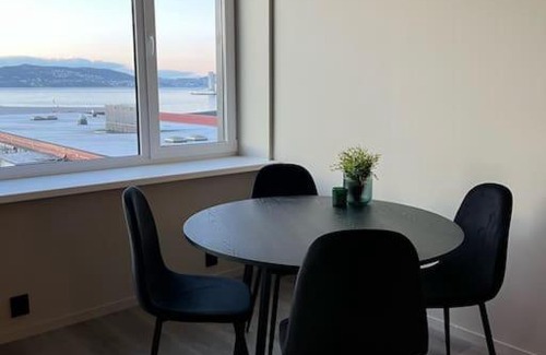 Sandviken Apartment | Helt nyoppusett leilighet
