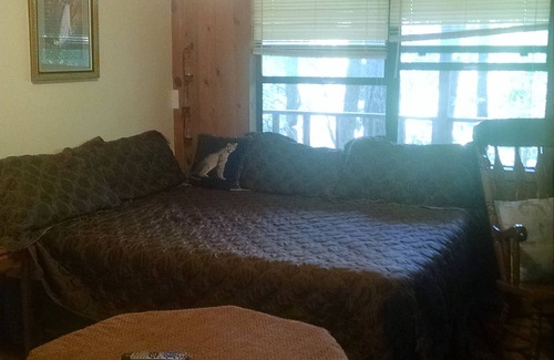 Blairsville Cabin | Helton Falls Lodge-Owl's Nest