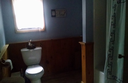 Blairsville Cabin | Helton Falls Lodge-Owl's Nest