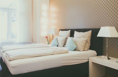 Friedrichstadt Apartment | Helvetia Suites