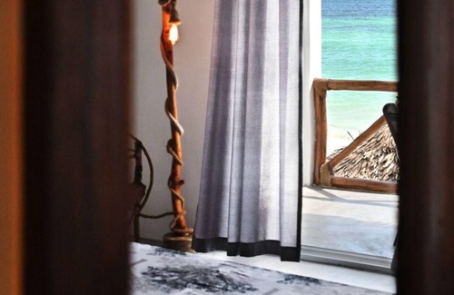 Bwejuu Beach Hotel | Helwa's Boutique Hotel & Restaurant