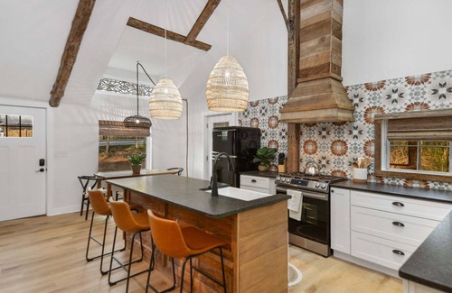 Roswell House | Hembree Hollow~ a cheerful home with boho vibes!
