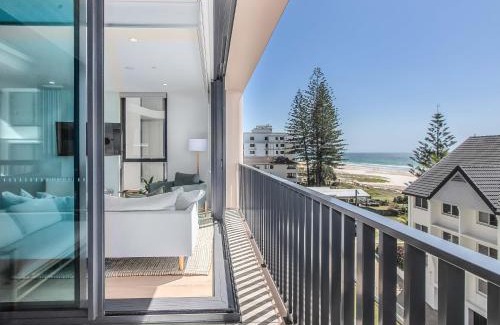 Palm Beach Apartment | Hemingway Palm Beach - Premium Oceanview Apartments by Burleigh Letting