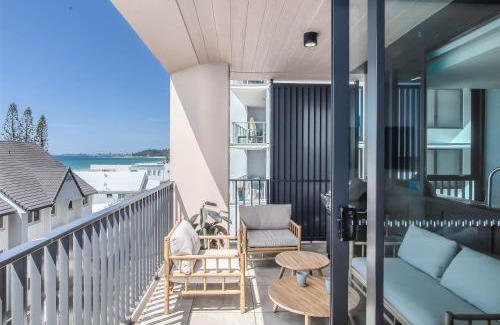Palm Beach Apartment | Hemingway Palm Beach - Premium Oceanview Apartments by Burleigh Letting