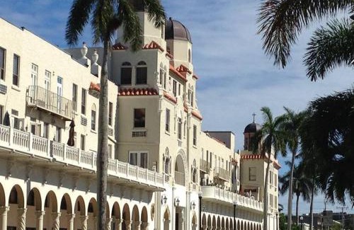 Palm Beach - West Palm Beach Apartment | Hemingway Suites at Palm Beach Hotel Island
