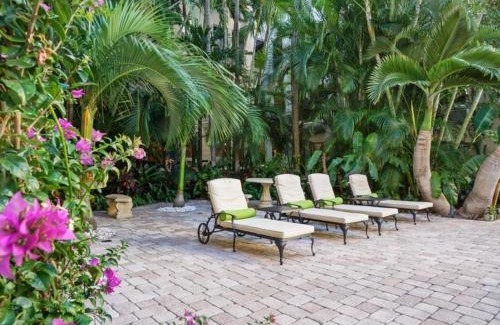 Palm Beach - West Palm Beach Apartment | Hemingway Suites at Palm Beach Hotel Island