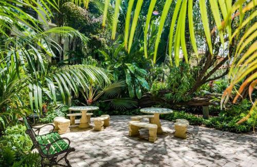 Palm Beach - West Palm Beach Apartment | Hemingway Suites at Palm Beach Hotel Island