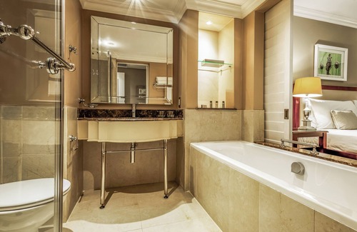Berea Hotel | Hemingways Hotel