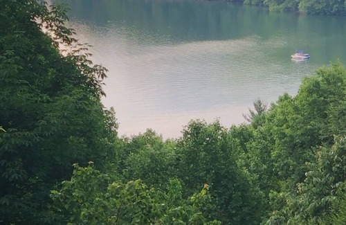Cullowhee Cottage | Hemlock Hideaway Cashiers Cottage Lake Glenville- Impressive Views!