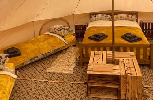 Upper Hulme RV Rental | Hen Cloud View @ Roaches Retreat Eco Glampsite