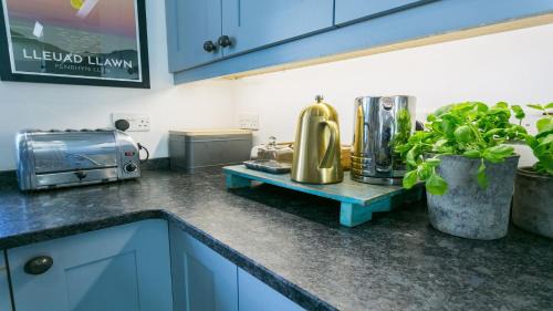 Garn Fadryn House | Hen Felin