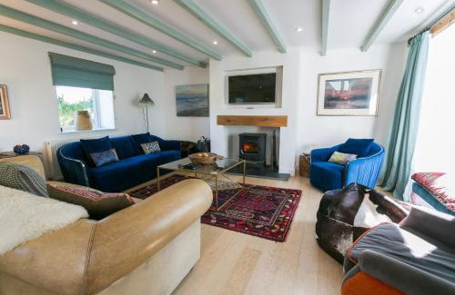 Garn Fadryn House | Hen Felin