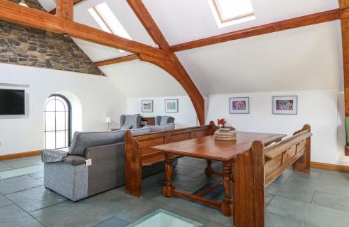 Gyrngoch House | Hen Gapel Seion