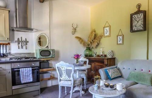 Cylch-Y-Garn House | Hen Gilfach Stable