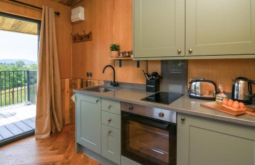 Rhayader House | Hen's Hideaway
