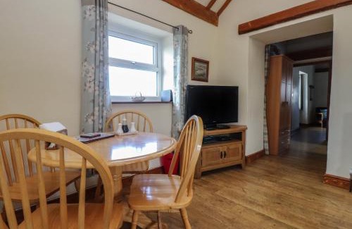 Cemaes Bay House | Hen Stabl at Tyn Llan